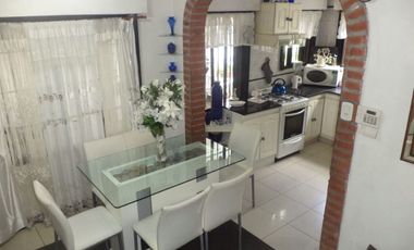Triplex en venta en Quilmes Este