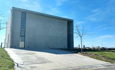 MODERNA CASA - BARRIO PUERTOS