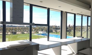 MODERNA CASA - BARRIO PUERTOS