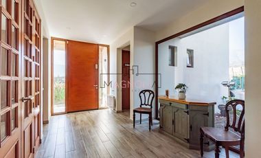 CASA ESTILO PROVENZAL EN VENTA EN PIEDRA ROJA
