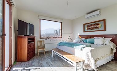 CASA ESTILO PROVENZAL EN VENTA EN PIEDRA ROJA