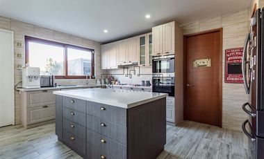 CASA ESTILO PROVENZAL EN VENTA EN PIEDRA ROJA