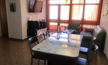 VENTA - CASA DE ESTILO EN VILLA SARMIENTO - APTA CRÉDITO.