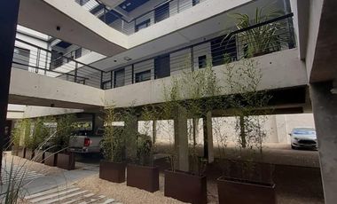 Vicente López - Amplia cochera descubierta en Planta Baja!!