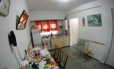 Depto 2 ambientes a 1 cuadra del mar (192)