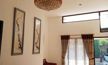Disewa Rumah Besar dan Cantik Dekat Pusat Kota dan Bisnis Di Cikarang
