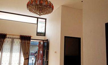 Disewa Rumah Besar dan Cantik Dekat Pusat Kota dan Bisnis Di Cikarang