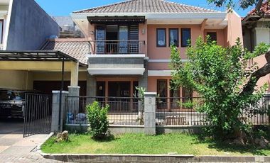 Rumah Villa Riviera Pakuwon City Hadap Barat Strategis