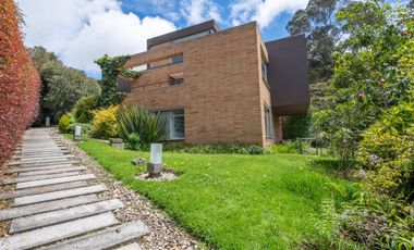 casa en arriendo/venta en vereda el líbano. Cod A15647