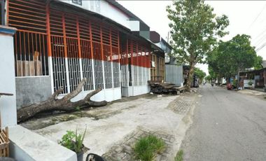 Di jual bangunan hitung tanah di nol jalan Raya Sambikerep Surabaya