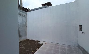 RUMAH SIAP HUNI TENGAH KOTA 2 LANTAI HARGA ANEH 1 Unit Terakhir Siap Huni Rumah di Jantung kota