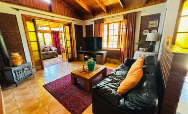 Casa en venta de 4 dorm. en Pirque