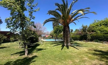Casa en venta de 4 dorm. en Pirque