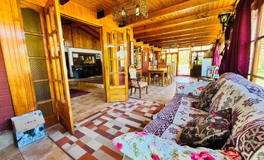 Casa en venta de 4 dorm. en Pirque