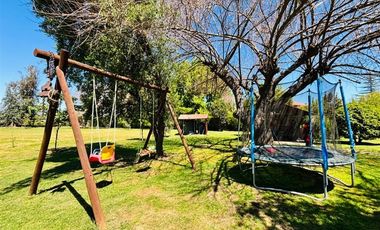 Casa en venta de 4 dorm. en Pirque
