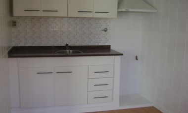 VENTA hermoso PH. 2 amb. a RE-ESTRENAR, con Patio y Lavadero. WILDE CENTRO.