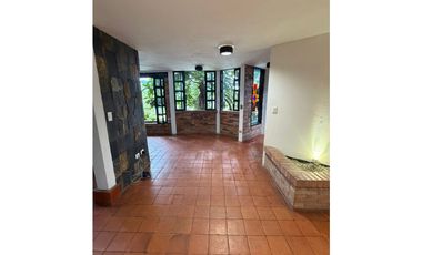 HERMOSA CASA FINCA INDEPENDIENTE ENVIGADO CON EXCELENTE VIST