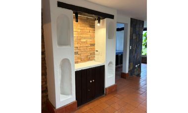 HERMOSA CASA FINCA INDEPENDIENTE ENVIGADO CON EXCELENTE VIST