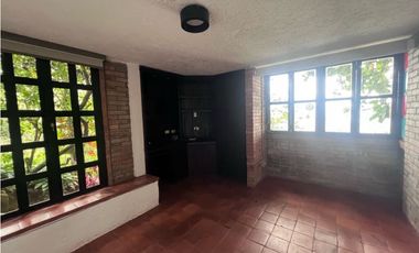 HERMOSA CASA FINCA INDEPENDIENTE ENVIGADO CON EXCELENTE VIST