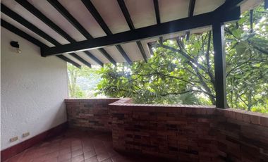 HERMOSA CASA FINCA INDEPENDIENTE ENVIGADO CON EXCELENTE VIST
