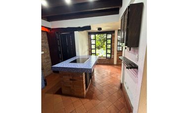 HERMOSA CASA FINCA INDEPENDIENTE ENVIGADO CON EXCELENTE VIST