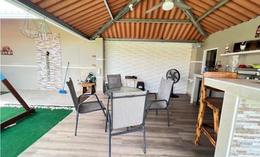 VENTA DE CASA EN ARRAIJAN, LAGO EMPERADOR