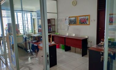 Rumah disewakan Jemursari Surabaya