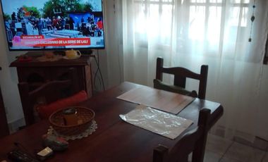 Venta Casa 3 Amb. en Ramos Mejía - Buen Estado C/Garage Cub. y Patio