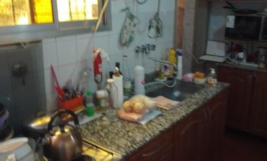 Venta Casa 3 Amb. en Ramos Mejía - Buen Estado C/Garage Cub. y Patio
