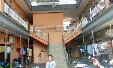 Kontrakan 30 pintu menguntungkan strategis ramai di dekat stadiun Kranji