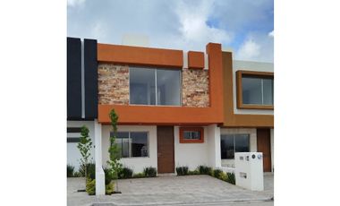 Moderna Casa en venta en Cañadas del Bosque Tres Marías L43 $2,850,000