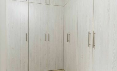 Venta de Casa en Urb. Casa Laguna, cerca del Riocentro El Dorado, Vía a Samborondon.