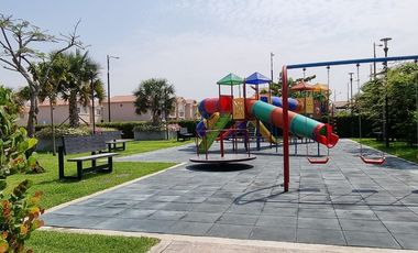Venta de Casa en Urb. Casa Laguna, cerca del Riocentro El Dorado, Vía a Samborondon.
