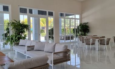 Venta de Casa en Urb. Casa Laguna, cerca del Riocentro El Dorado, Vía a Samborondon.
