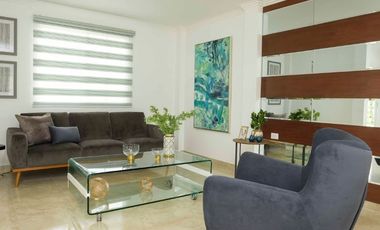 Venta de Casa en Urb. Casa Laguna, cerca del Riocentro El Dorado, Vía a Samborondon.