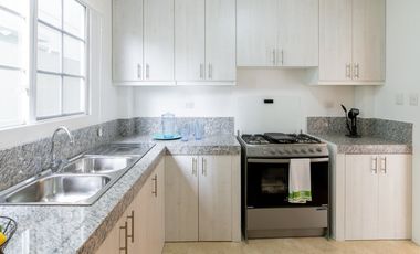 Venta de Casa en Urb. Casa Laguna, cerca del Riocentro El Dorado, Vía a Samborondon.