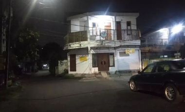 Rumah Usaha Gubeng Kertajaya, Strategis Jalan Lebar