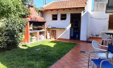 CHALET DE 4 AMBIENTES TODO EN PLANTA BAJA - HAEDO NORTE EN VENTA