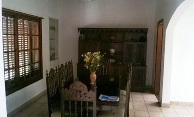 CHALET DE 4 AMBIENTES TODO EN PLANTA BAJA - HAEDO NORTE EN VENTA