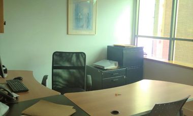 oficina en arriendo en la cabrera. Cod A3048