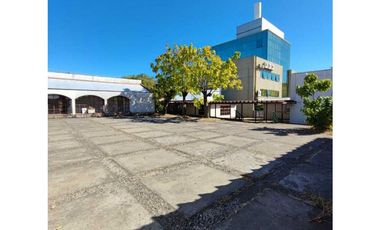 RyA Vende  propiedad urbana de 1.890 mtr2 Av.Ricardo Vicuña