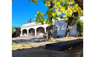 RyA Vende  propiedad urbana de 1.890 mtr2 Av.Ricardo Vicuña