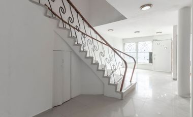 casa en arriendo en la soledad. Cod A27735