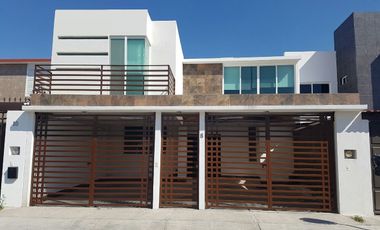 Hermosa Casa en Residencial Santa Fé, salida a Tlacote, 3 Recámaras, de LUJO