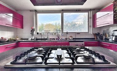 Casa en venta de 6 dorm. en Colina