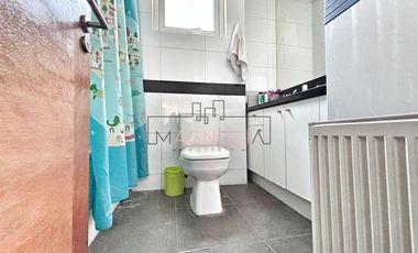Casa en venta de 6 dorm. en Colina