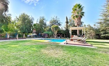 Casa en venta de 6 dorm. en Colina