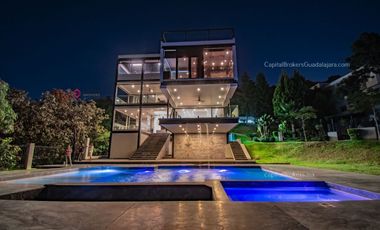 Casa de Lujo en Venta El Palomar zona sur Alberca Lujo