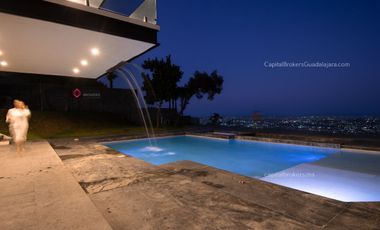 Casa de Lujo en Venta El Palomar zona sur Alberca Lujo