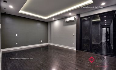 Casa de Lujo en Venta El Palomar zona sur Alberca Lujo